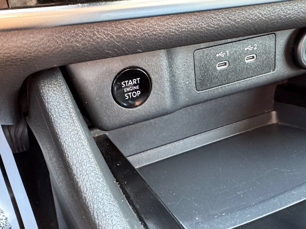 Used 2024 Nissan Rogue S AWD/4WD image 33