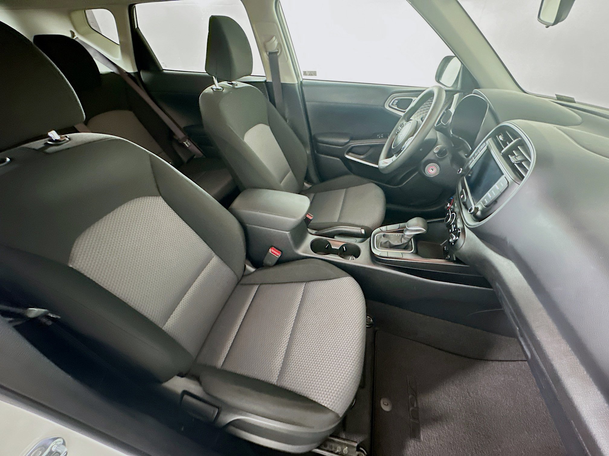 Used 2025 Kia Soul LX w/ LX Technology Package image 29