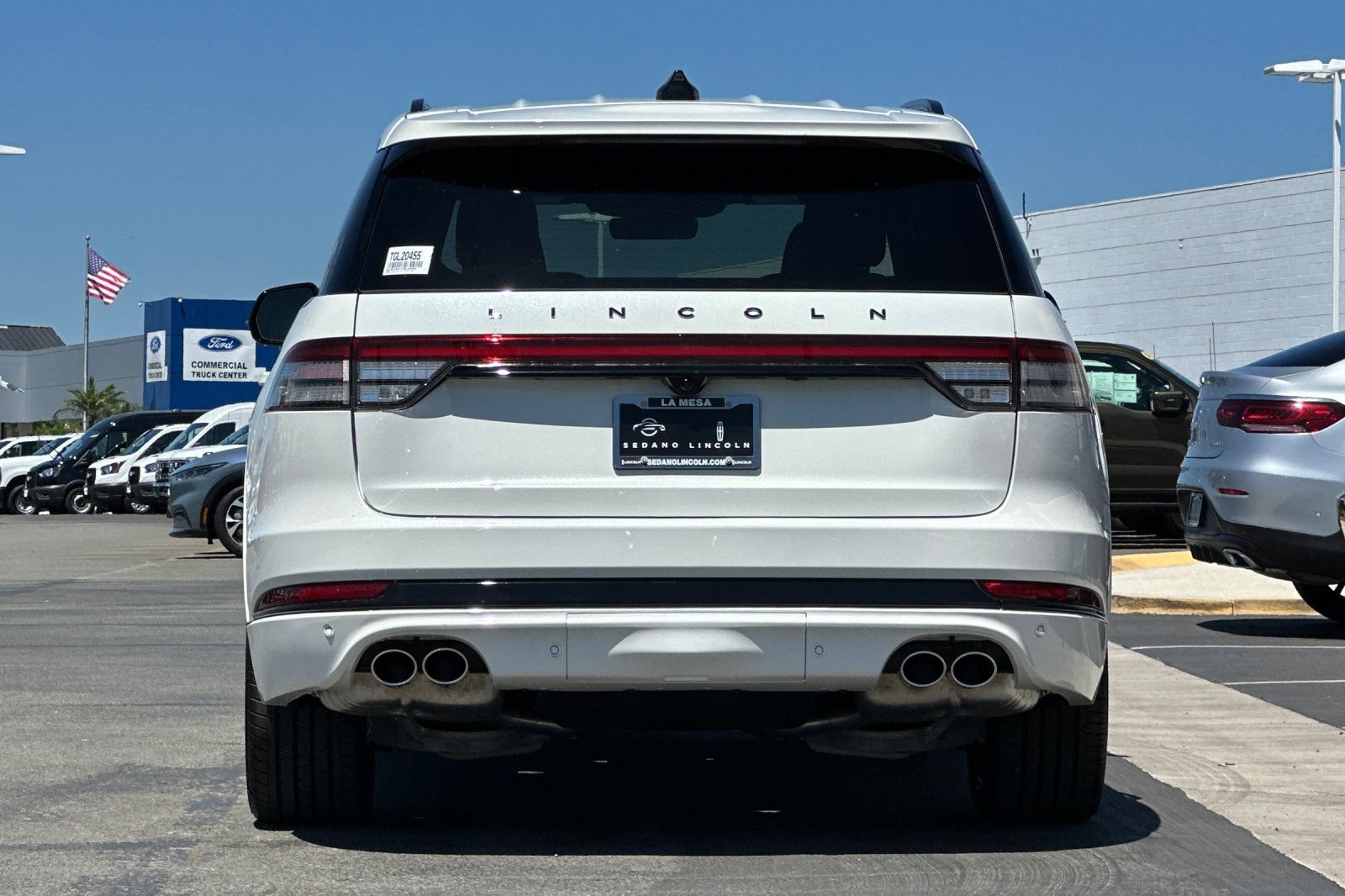 New 2026 Lincoln Aviator Black Label w/ Jet Appearance Package AWD/4WD image 4