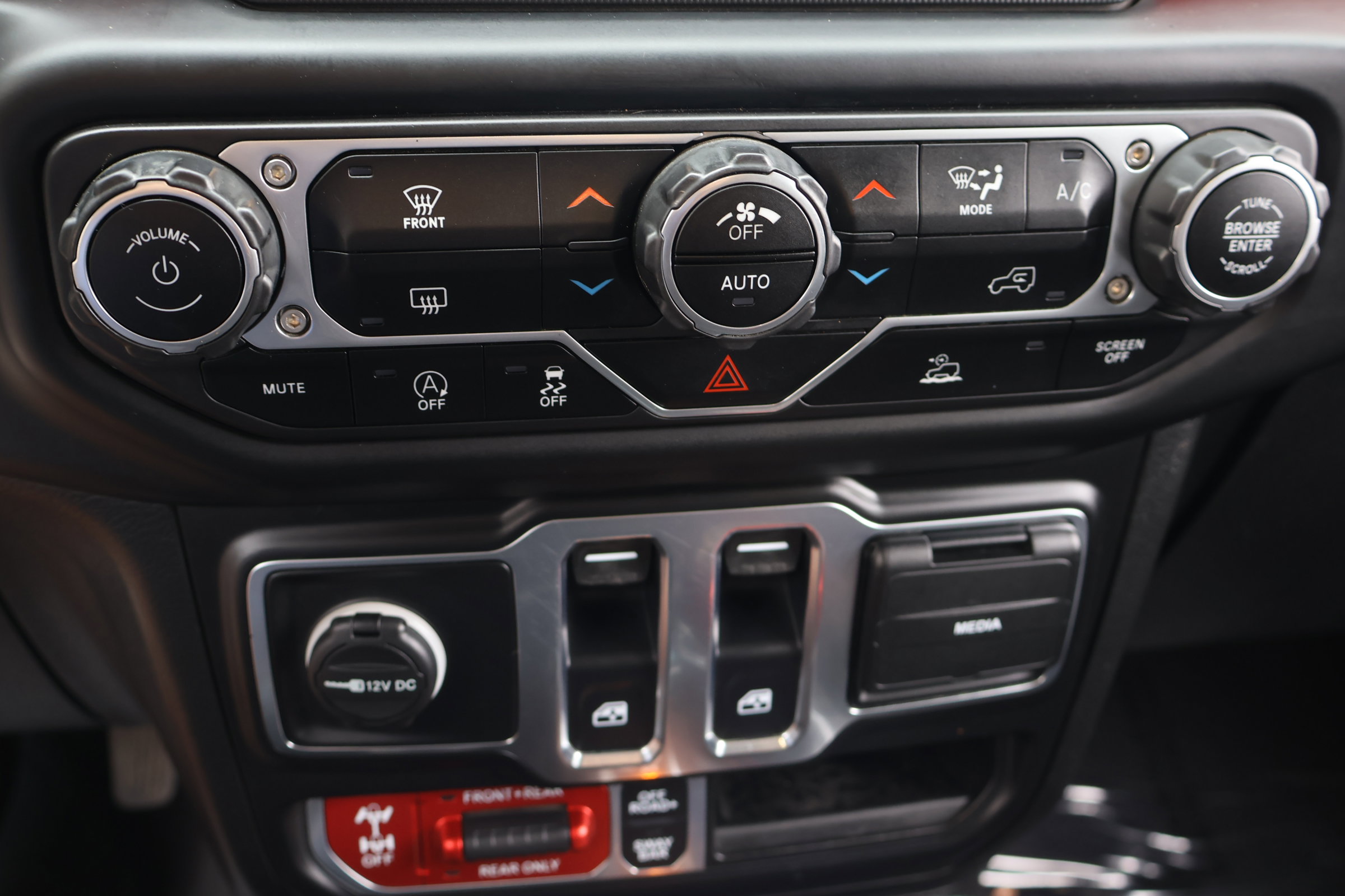 Used 2021 Jeep Wrangler Rubicon w/ LED Lighting Group image 23