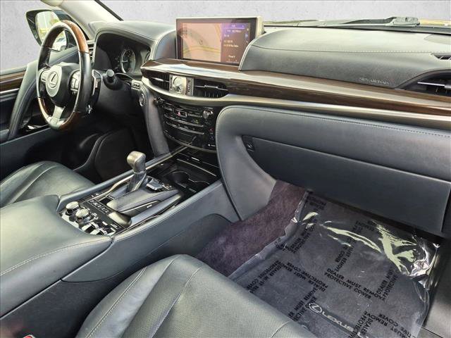 Used 2018 Lexus LX 570 4WD image 24