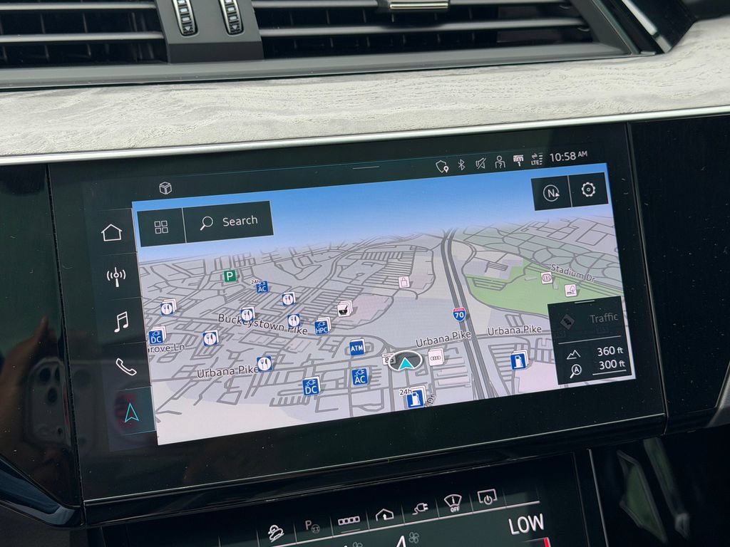 Certified 2024 Audi Q8 e-tron Prestige w/ Prestige Package AWD/4WD image 29