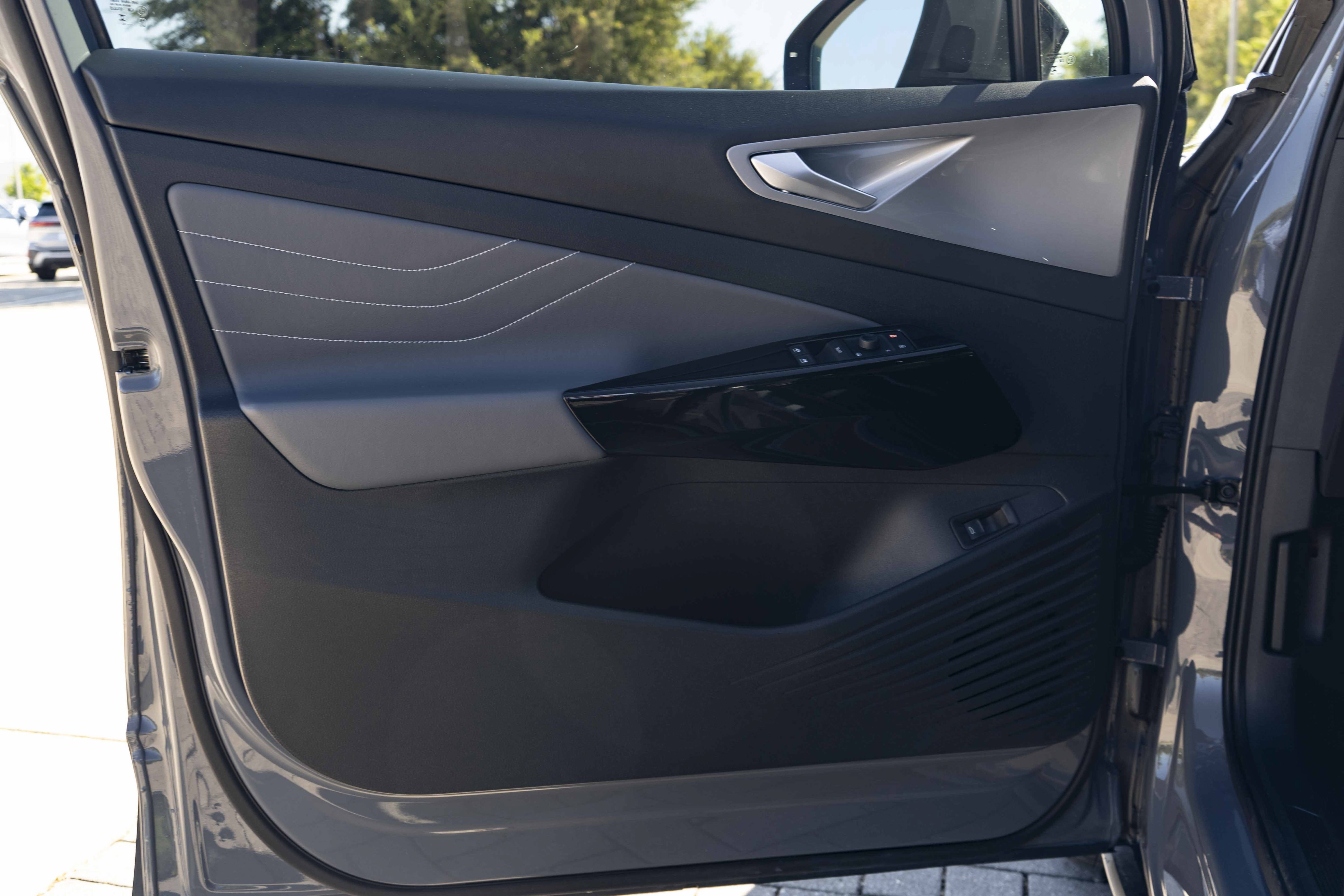 Certified 2023 Volkswagen ID.4 S RWD image 30