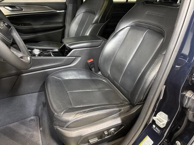 Used 2023 Jeep Grand Cherokee L Overland AWD/4WD image 16