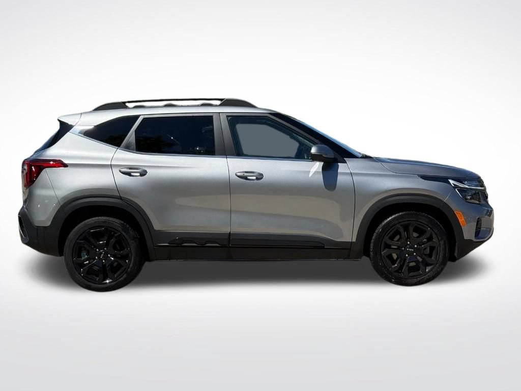 Used 2024 Kia Seltos X-Line AWD/4WD image 3