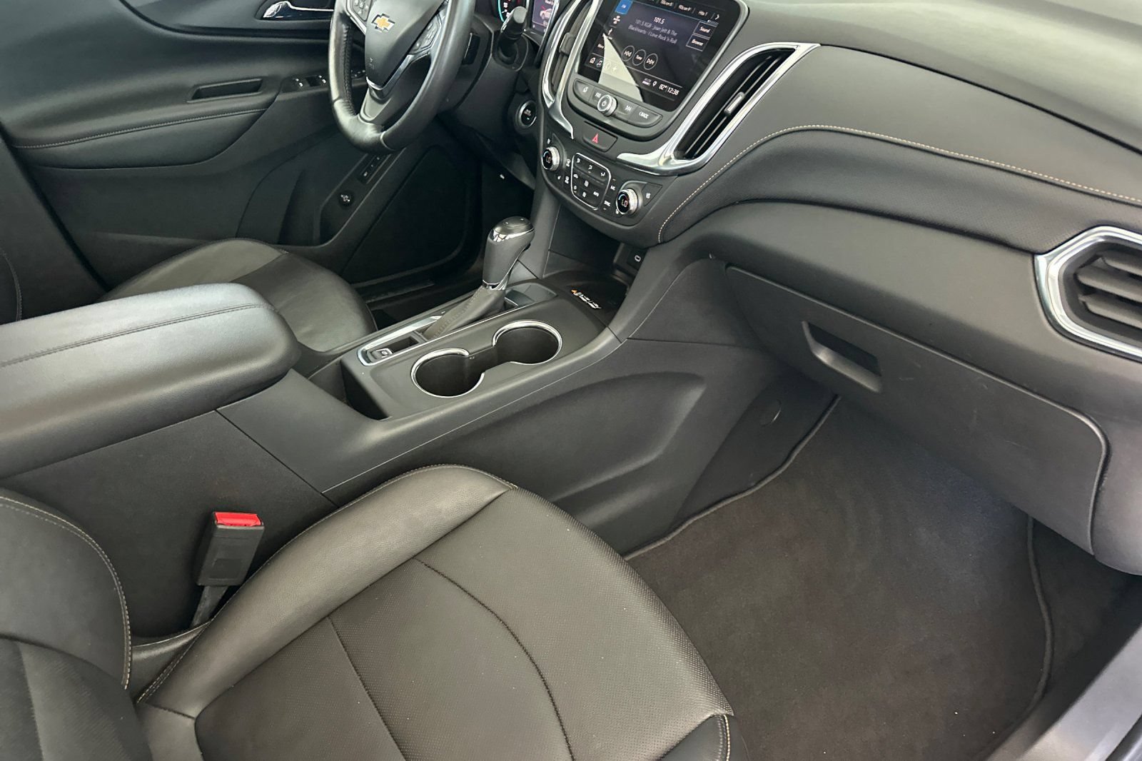 Used 2021 Chevrolet Equinox Premier FWD image 20