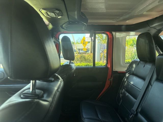 Used 2018 Jeep Wrangler Unlimited Sahara AWD/4WD image 5