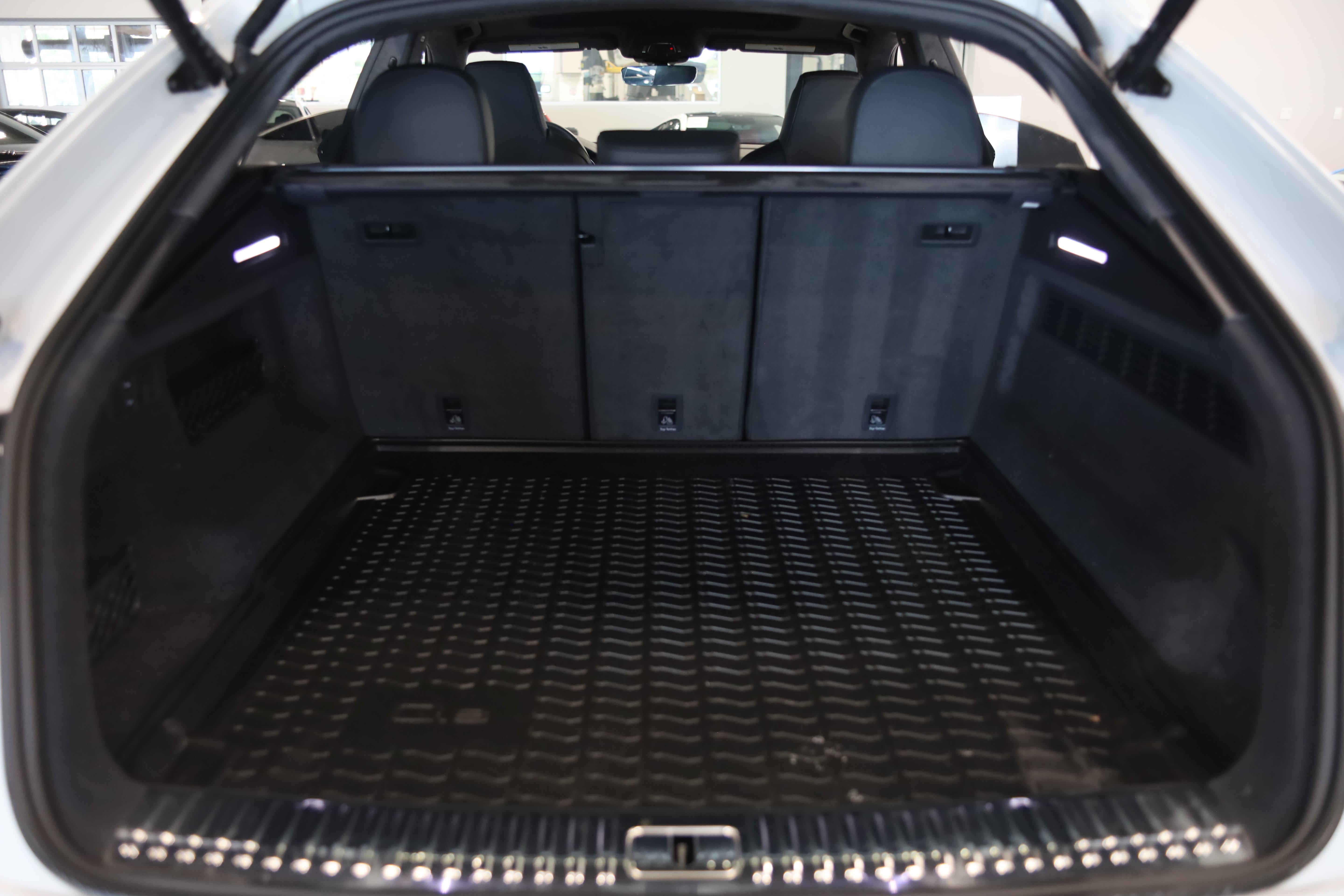 Used 2024 Audi RS Q8 AWD/4WD image 7
