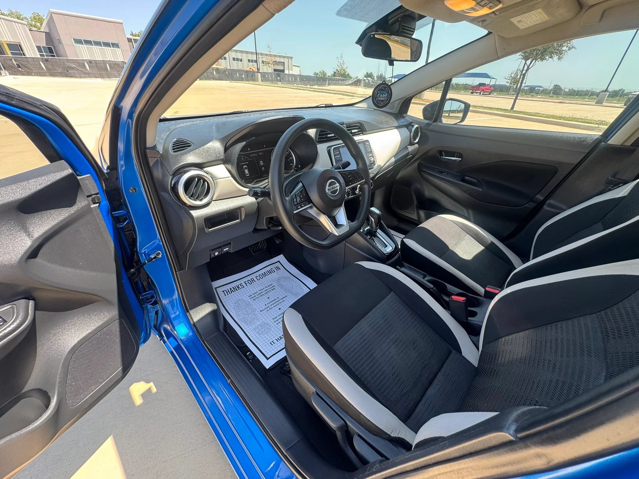 Used 2021 Nissan Versa SV FWD image 18