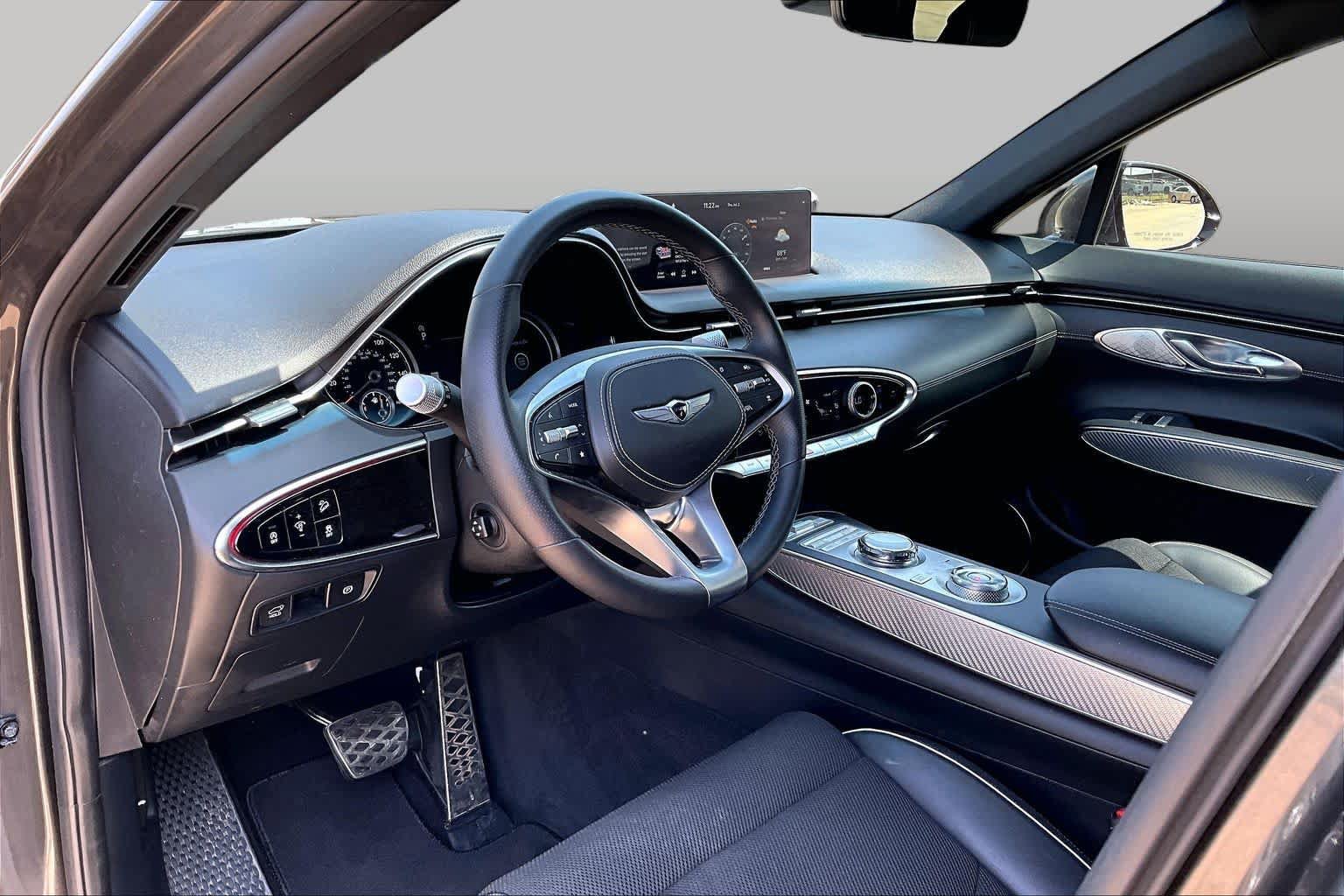 Used 2024 Genesis GV70 3.5T Sport AWD/4WD image 17