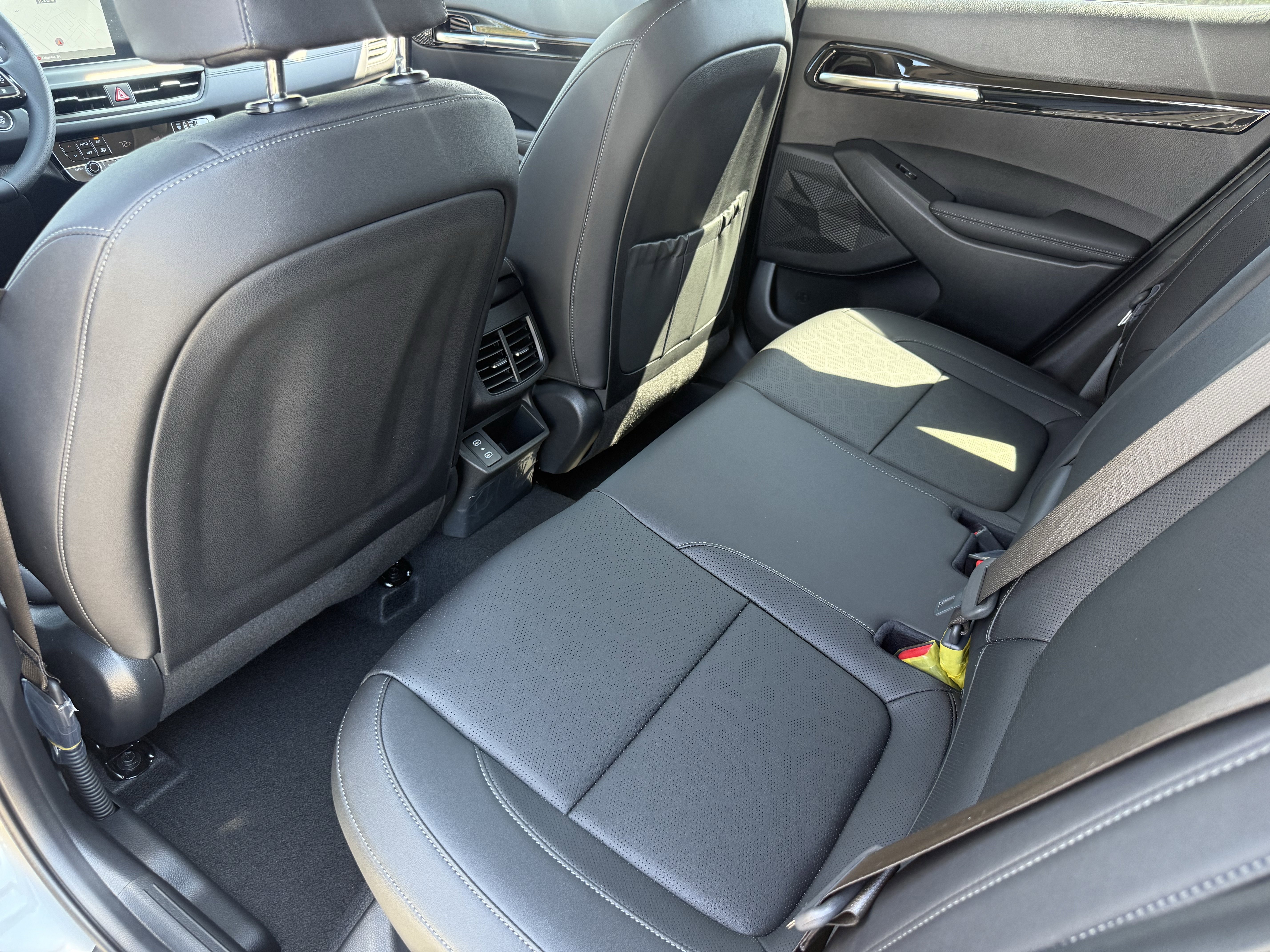 New 2026 Kia Seltos SX w/ SX Sunroof Package image 16