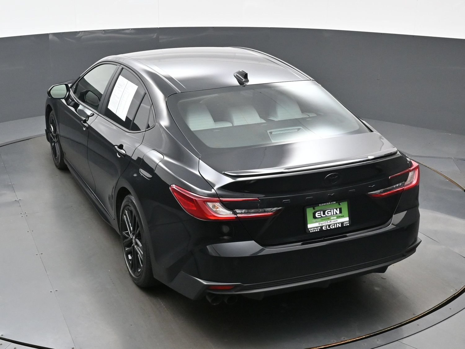 Used 2025 Toyota Camry SE AWD/4WD image 39