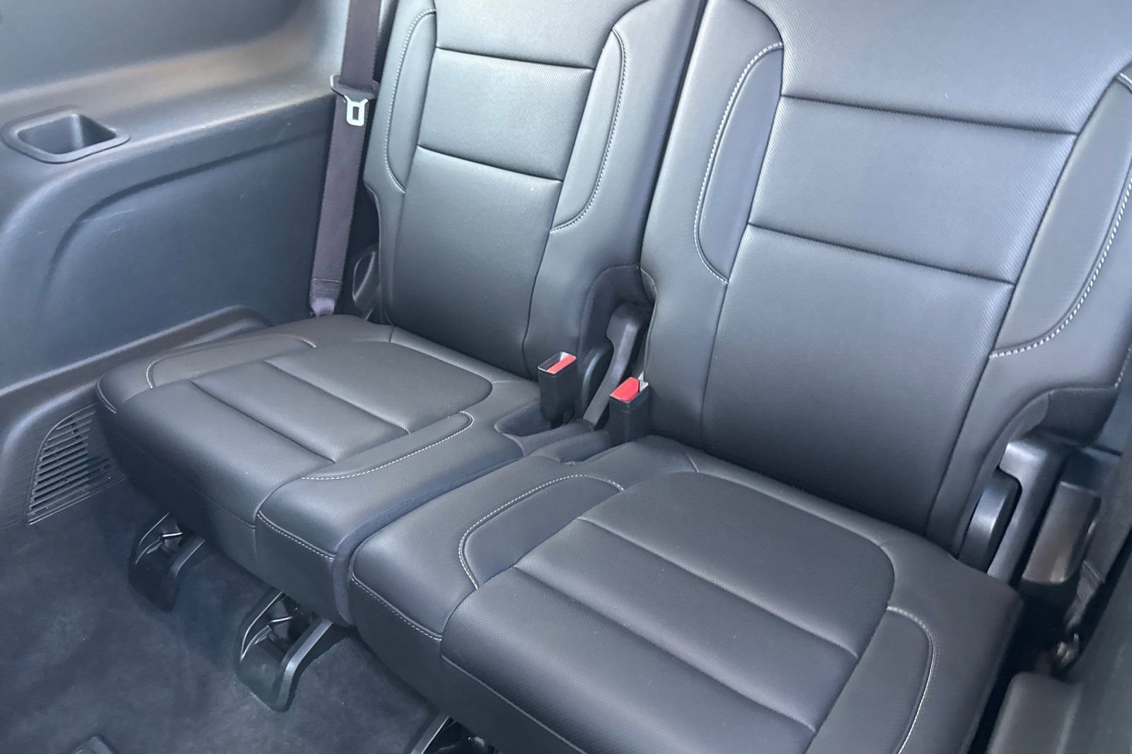 Certified 2023 GMC Acadia SLT image 16