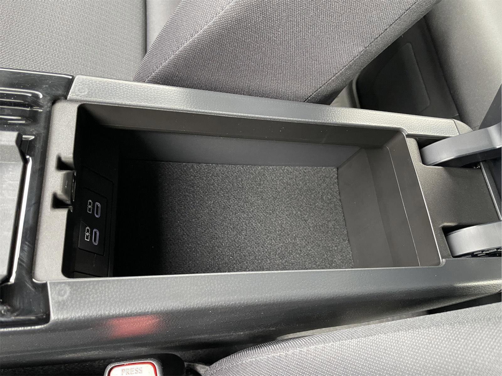 Used 2026 Toyota Prius LE image 31