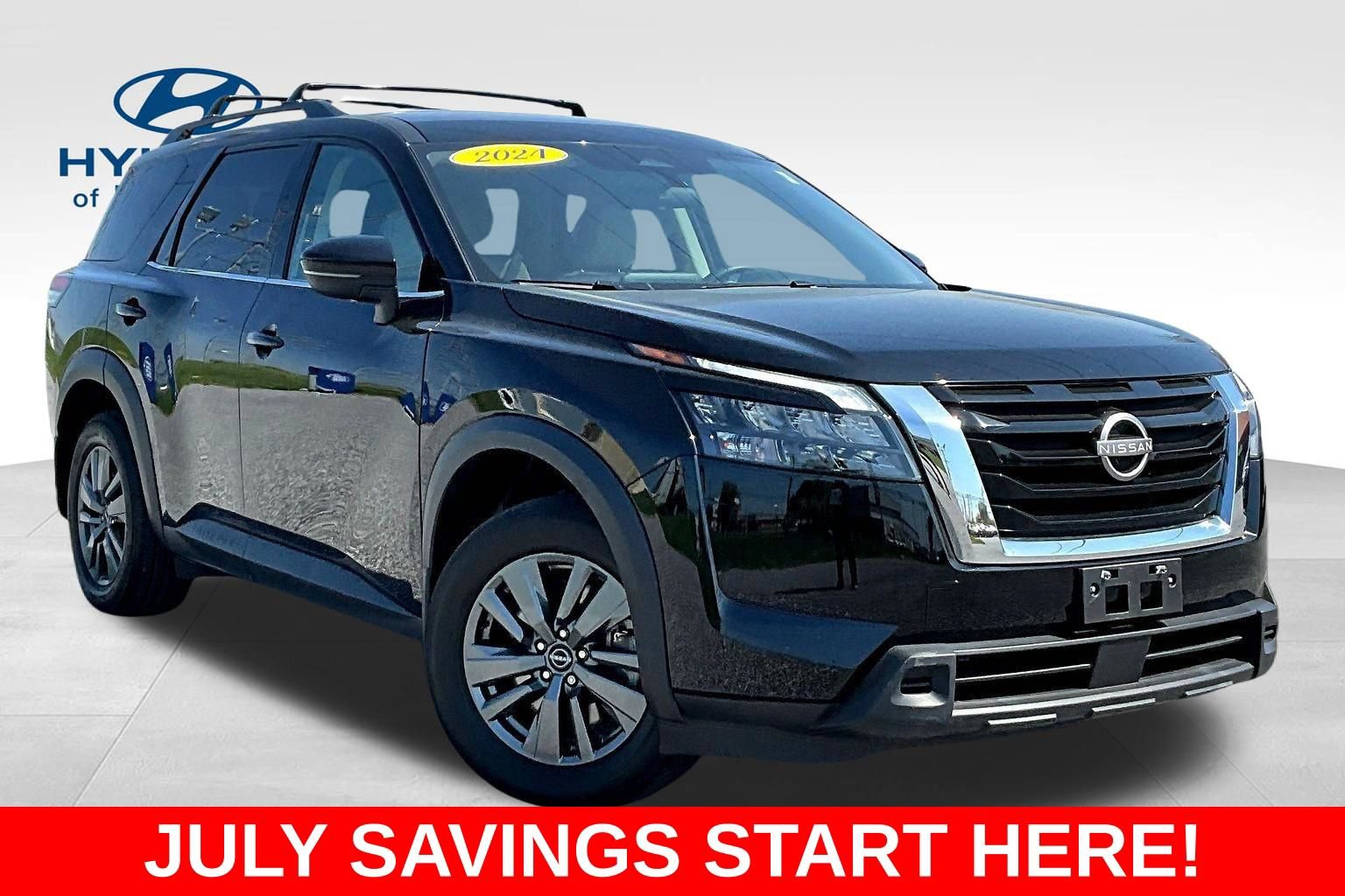 Used 2024 Nissan Pathfinder SV AWD/4WD image 3