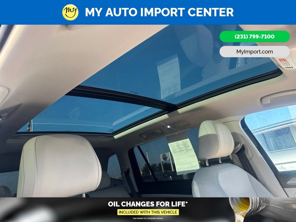 Used 2024 Volkswagen Tiguan SE w/ Panoramic Sunroof Package AWD/4WD image 25