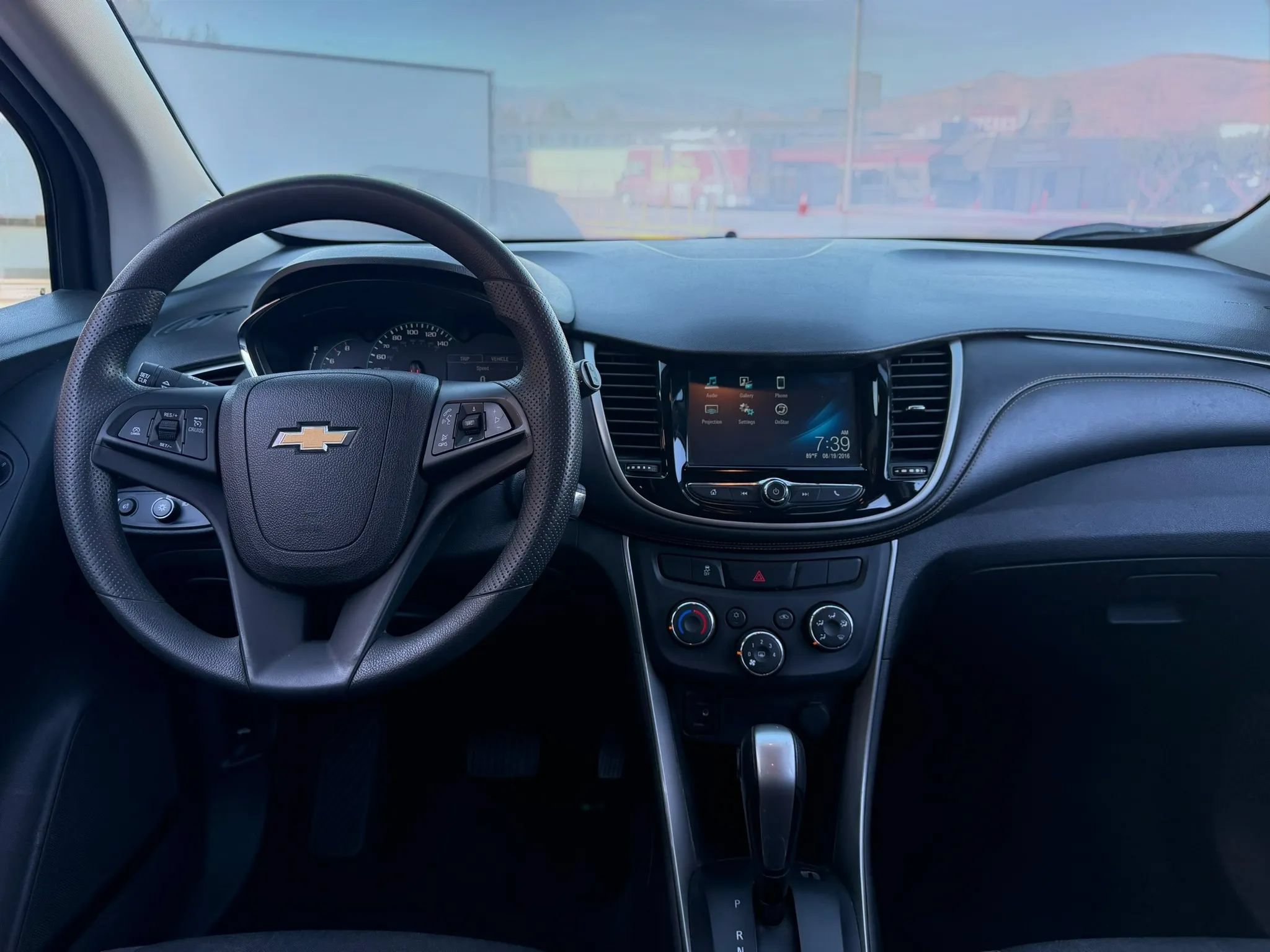 Used 2017 Chevrolet Trax LT FWD image 13