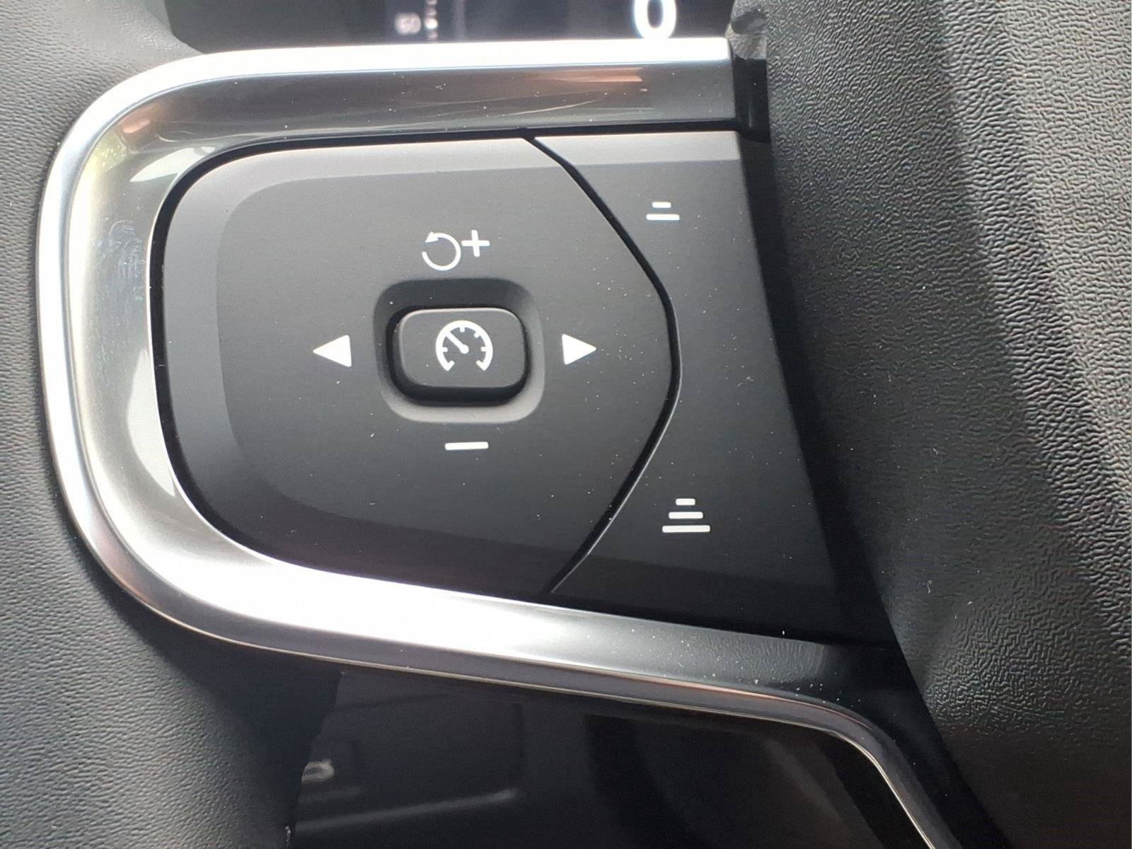 New 2026 Volvo XC40 B5 Plus w/ Climate Package AWD/4WD image 14