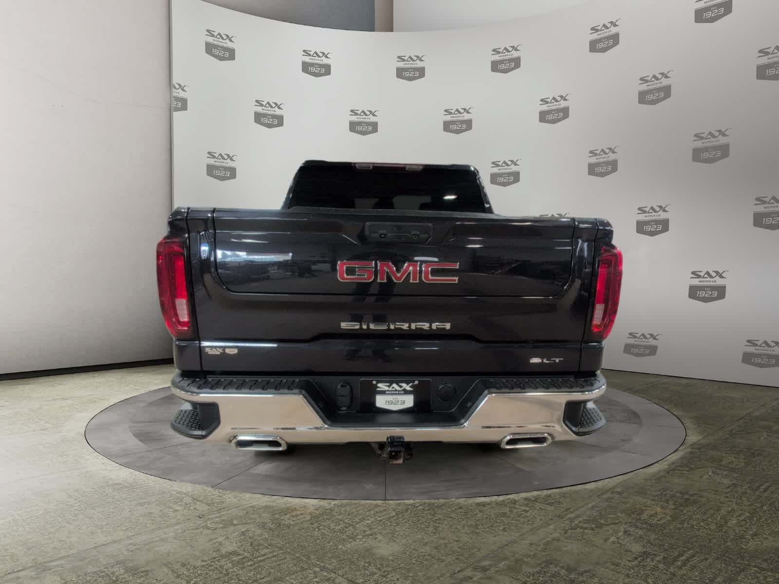 Used 2023 GMC Sierra 1500 SLT w/ SLT Premium Package AWD/4WD image 4