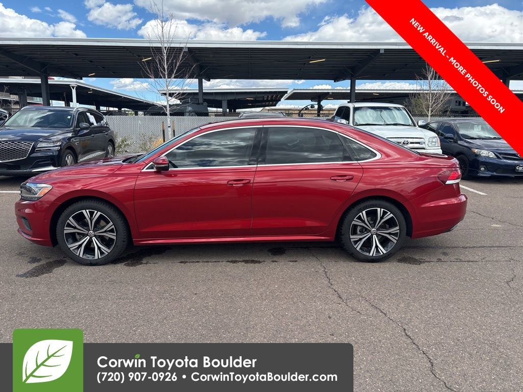 Used 2020 Volkswagen Passat 2.0T SEL image 4