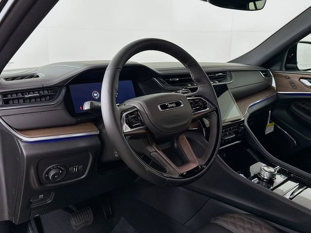 New 2025 Jeep Grand Cherokee L Summit w/ Obsidian Package image 9