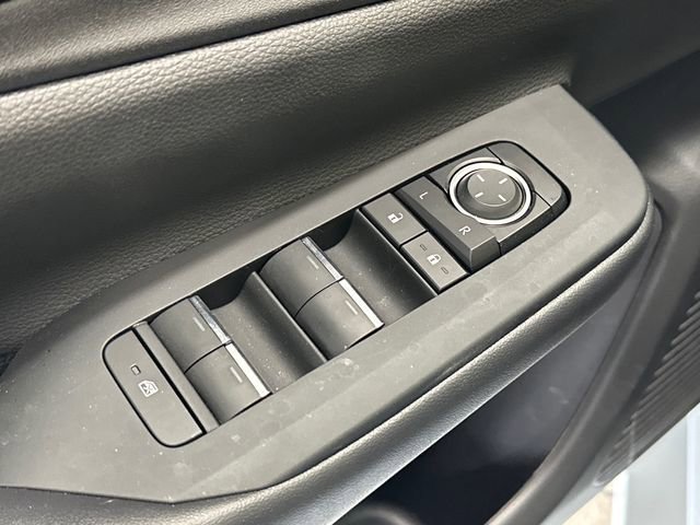 Used 2025 Toyota Prius Plug-In Hybrid image 14