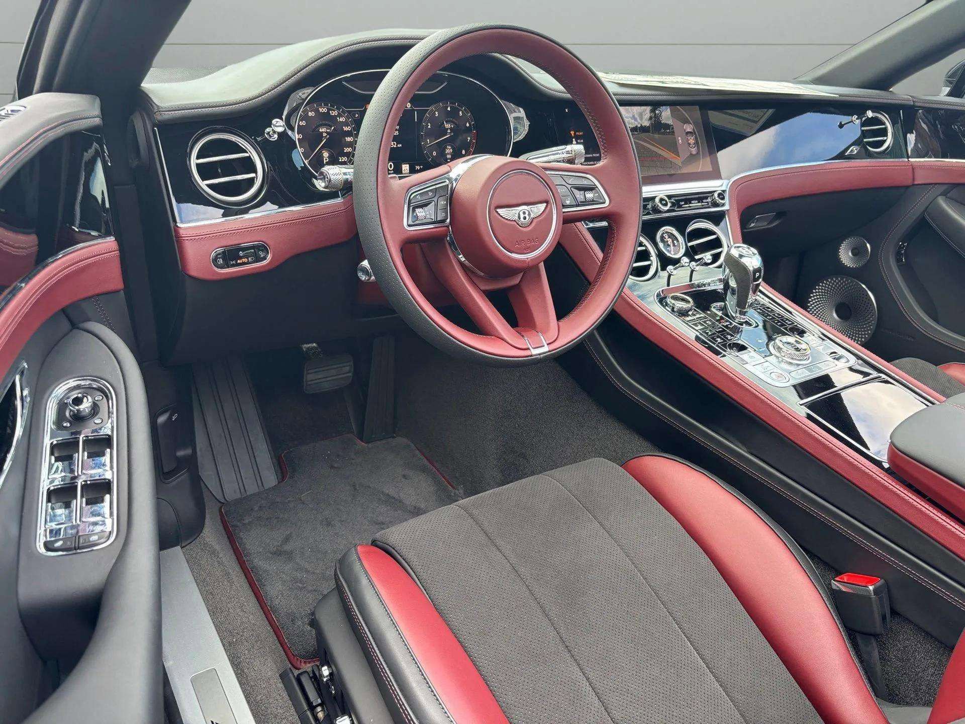 Used 2024 Bentley Continental GT image 19