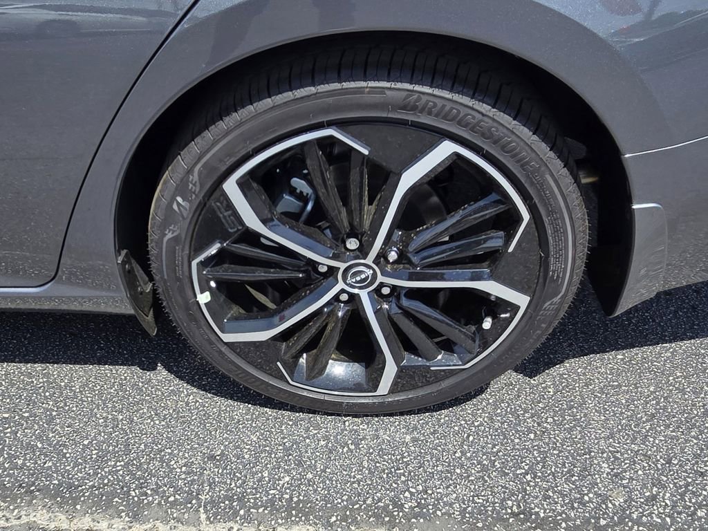 New 2026 Nissan Altima 2.5 SR w/ SR Premium Package FWD image 9