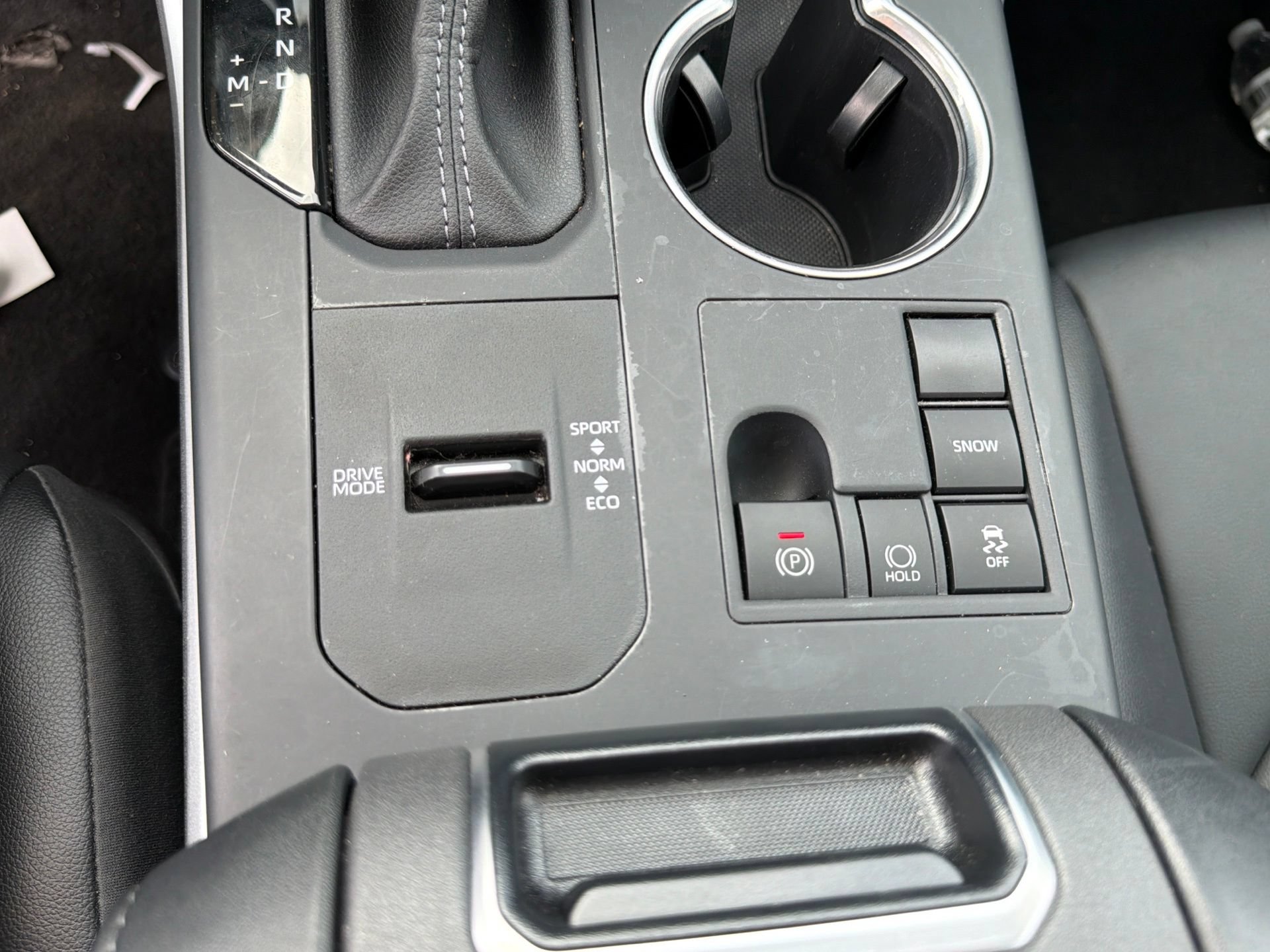 Used 2025 Toyota Highlander XLE FWD image 20