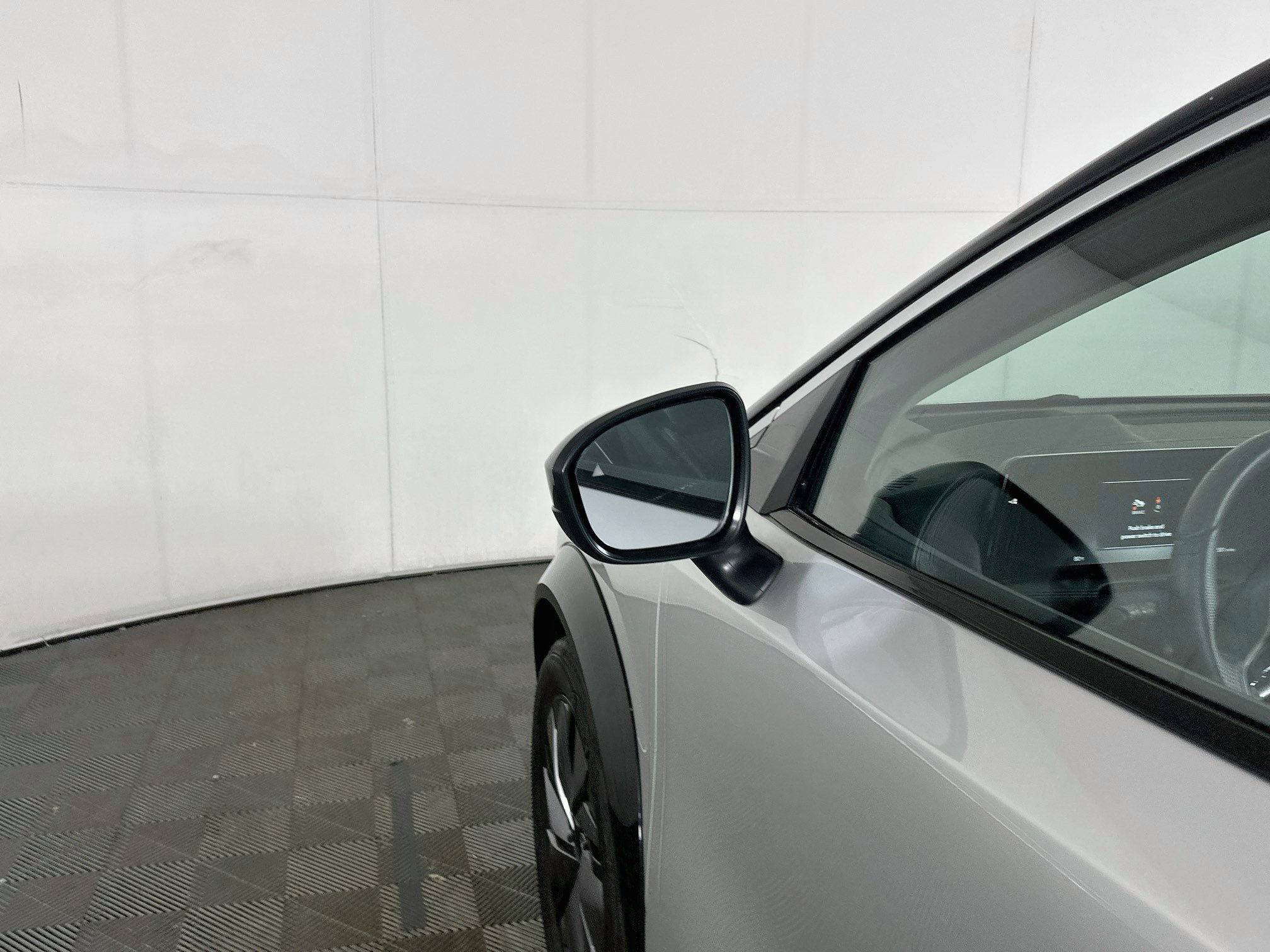 Used 2023 Nissan Ariya FWD image 16