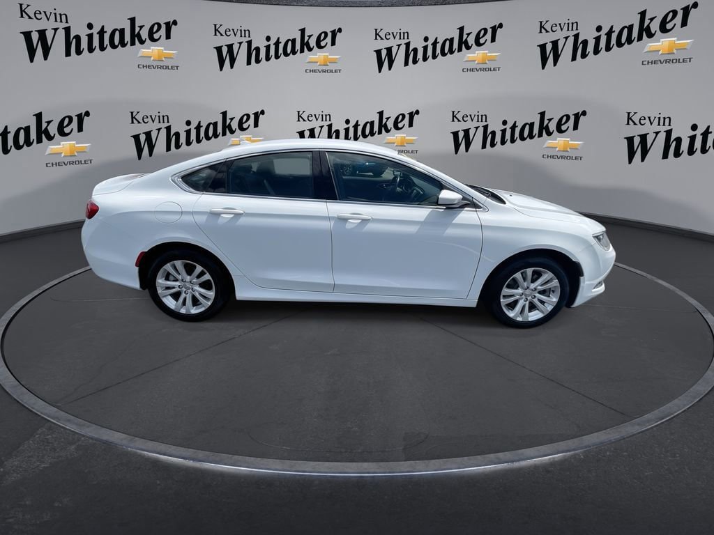 Used 2017 Chrysler 200 Limited Platinum FWD image 9