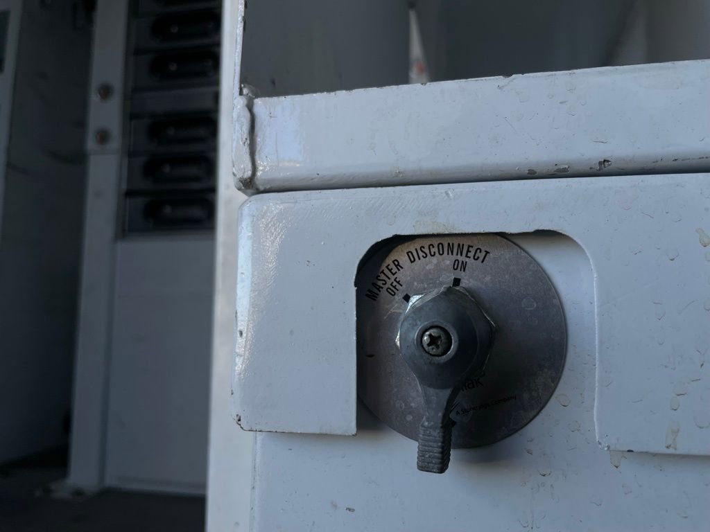 Used 2017 Mercedes-Benz Sprinter 144 Cargo image 17