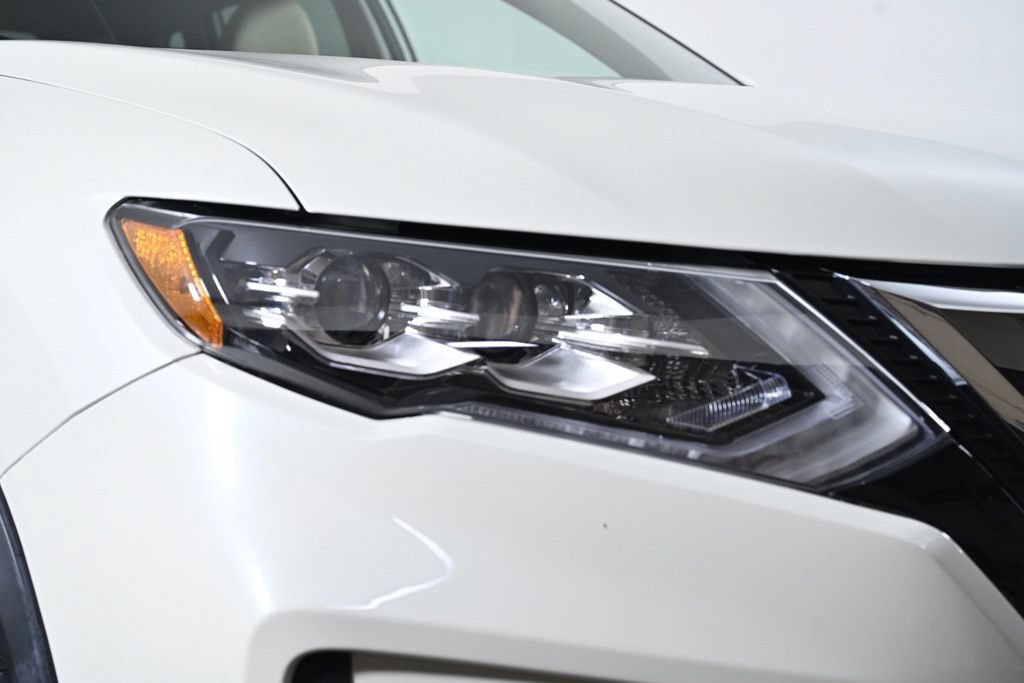 Used 2020 Nissan Rogue SL w/ Premium Package AWD/4WD image 10