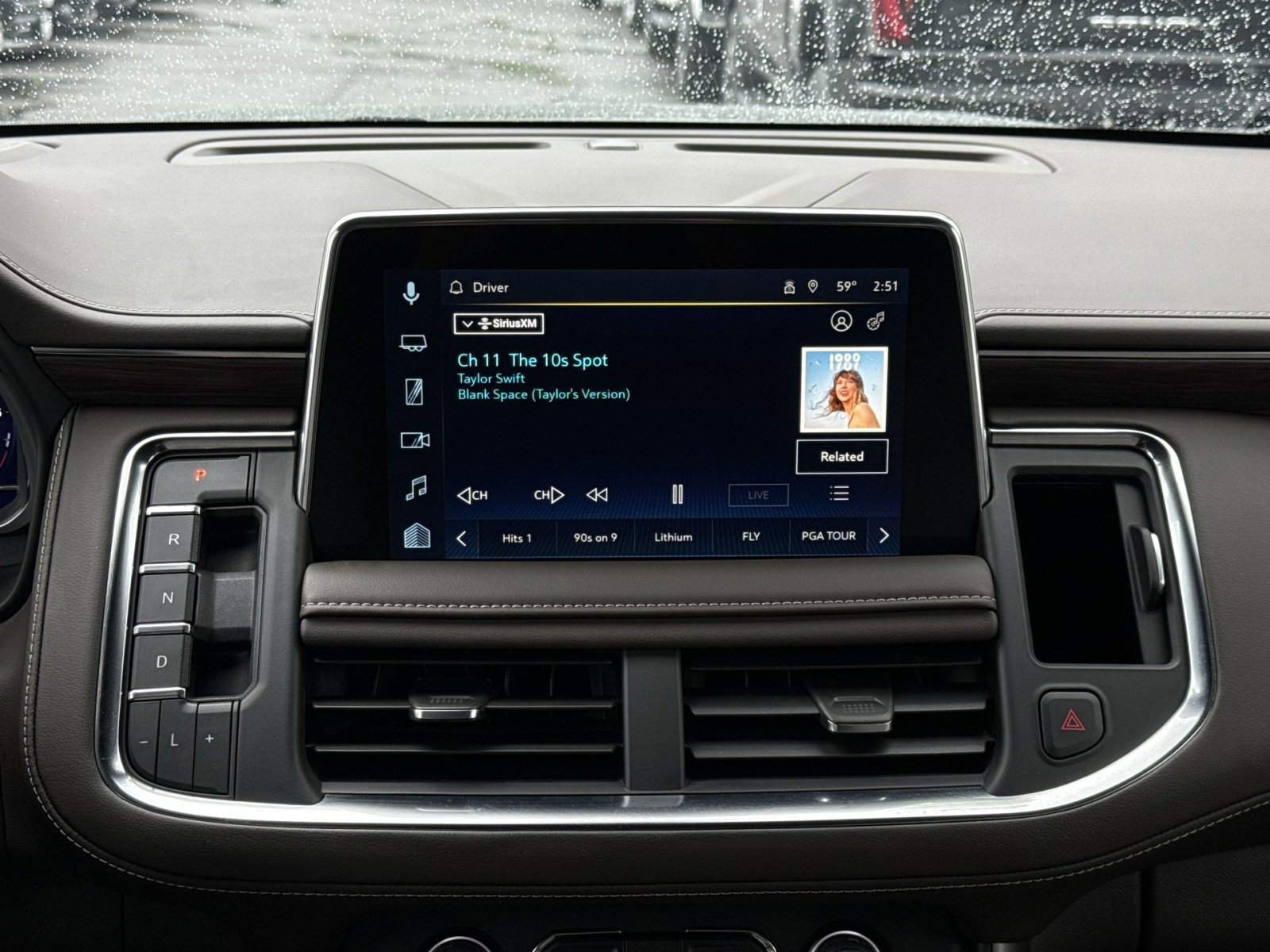 Used 2023 Chevrolet Suburban LT w/ LT Signature Package AWD/4WD image 18