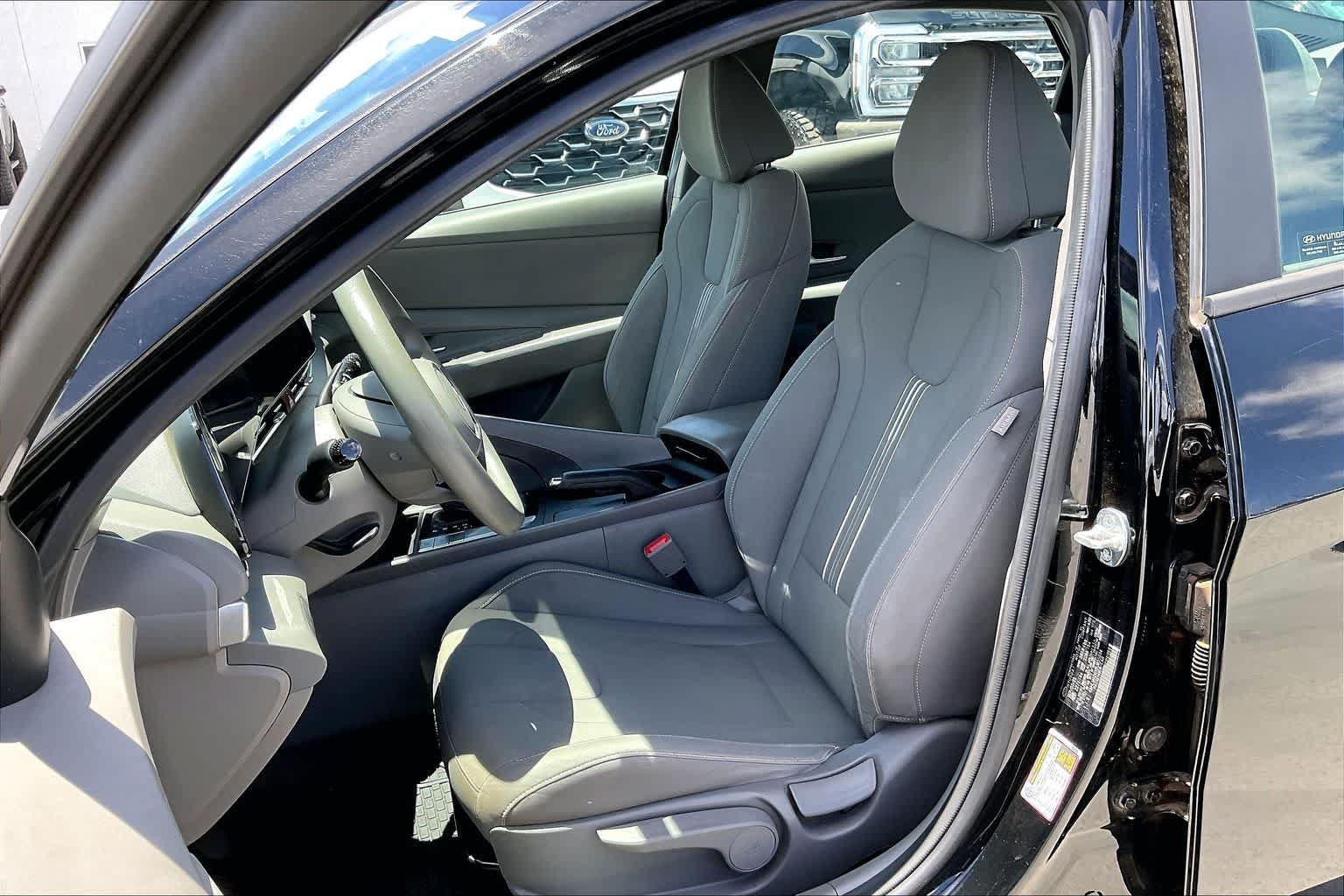 Used 2024 Hyundai Elantra SEL FWD image 11
