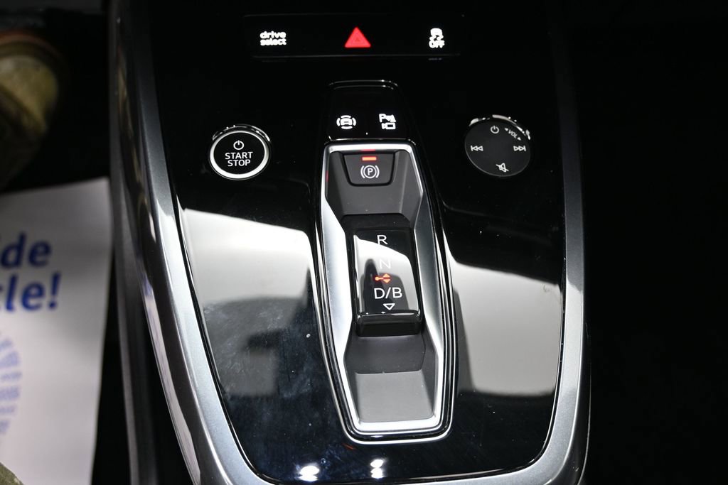 Used 2024 Audi Q4 e-tron Premium Plus w/ Premium Plus AWD/4WD image 30
