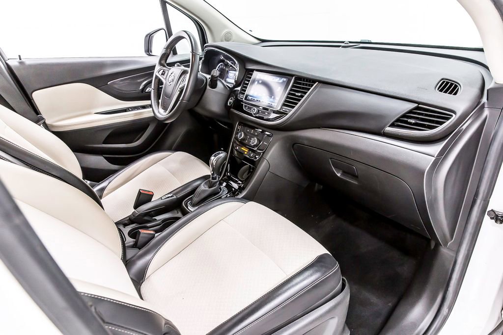 Used 2021 Buick Encore Preferred w/ Safety Package II FWD image 31