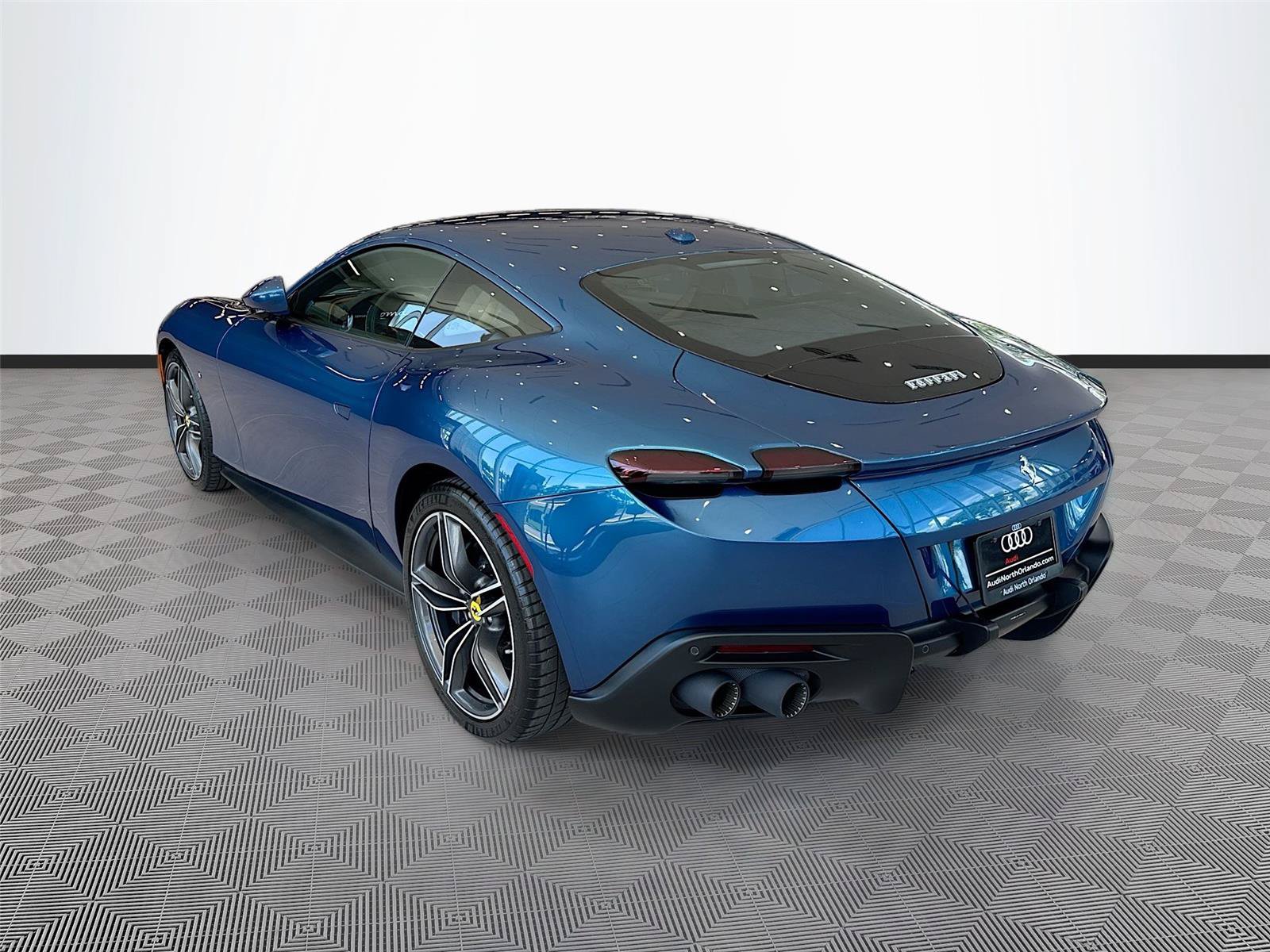 Used 2022 Ferrari Roma RWD image 5