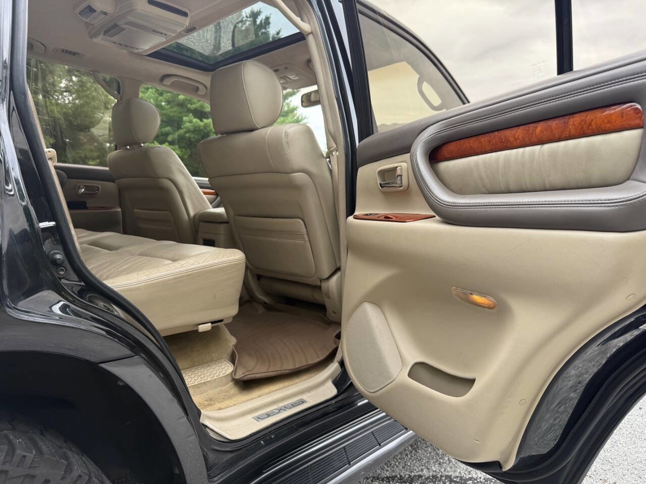 Used 2003 Lexus LX 470 4WD image 50