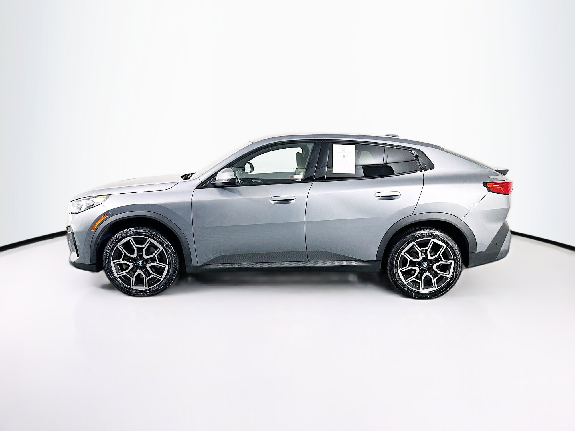 Used 2025 BMW X2 xDrive28i image 4