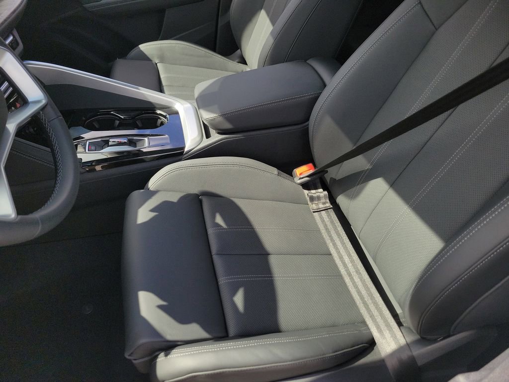 New 2025 Audi Q5 Prestige image 17