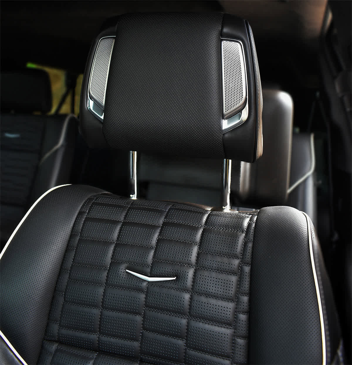 Used 2024 Cadillac Escalade ESV V image 11