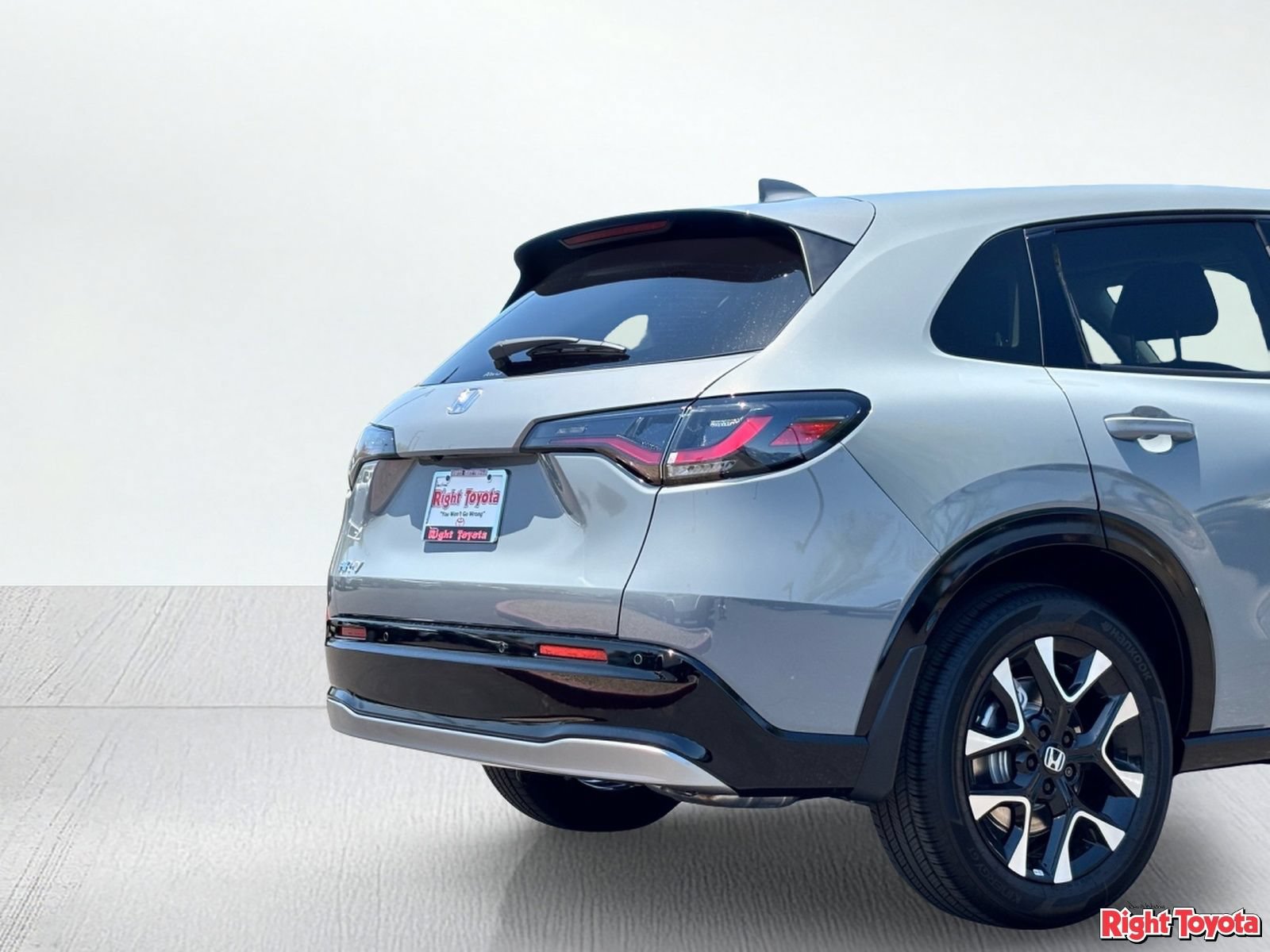 Used 2027 Honda HR-V EX-L image 11