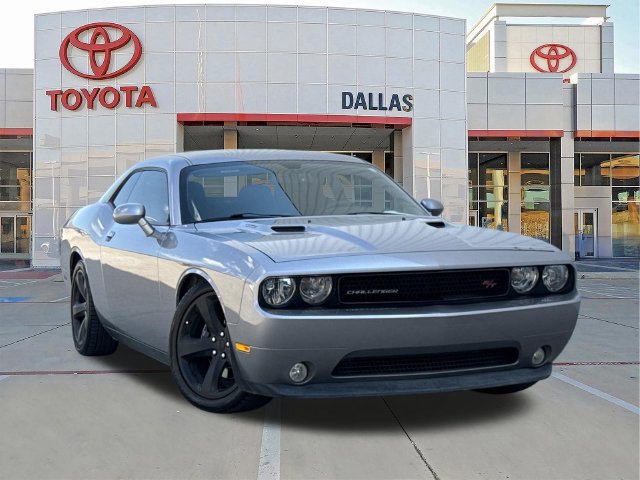 Used 2014 Dodge Challenger R/T w/ Blacktop Package RWD image 1