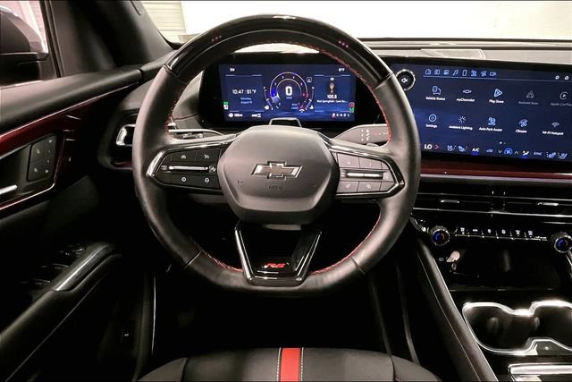 Used 2025 Chevrolet Traverse RS w/ LPO, Floor Liner Package AWD/4WD image 6
