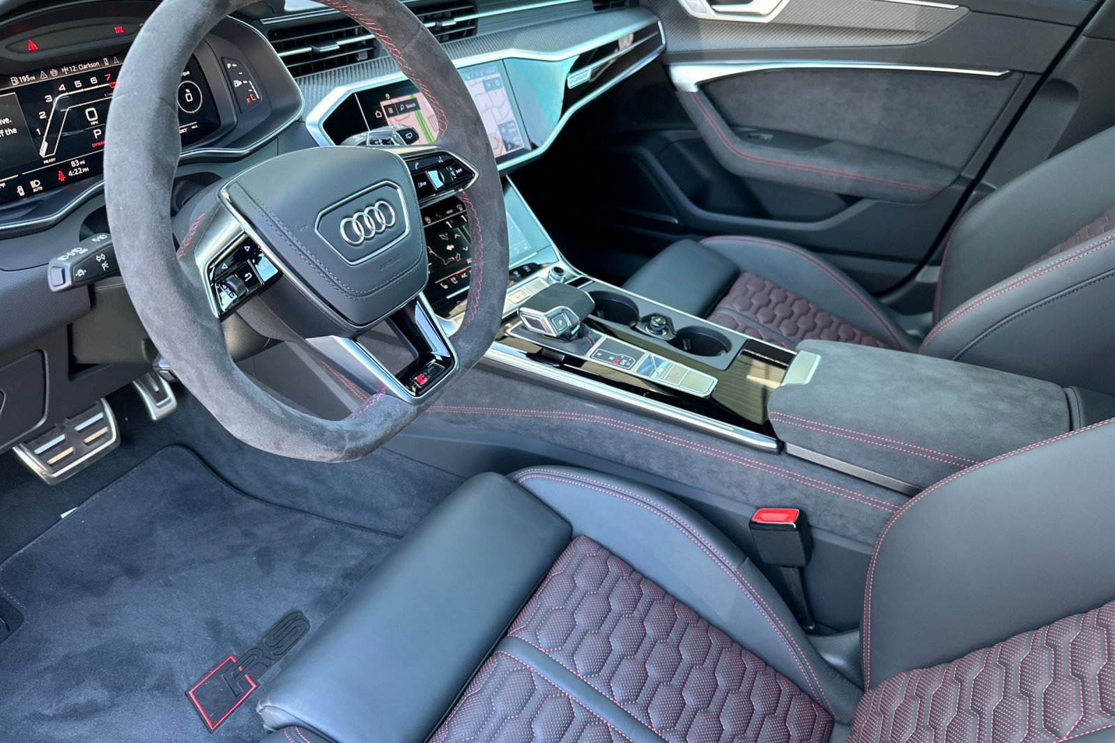 New 2025 Audi RS 6 performance image 9