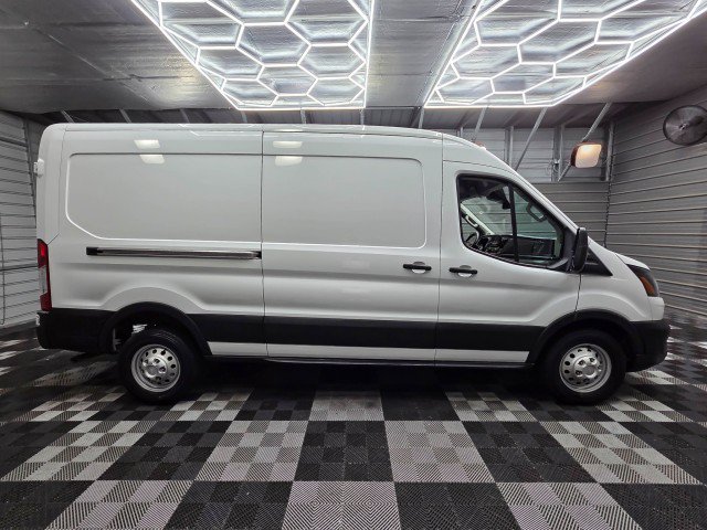 Used 2023 Ford Transit 250 Medium Roof AWD image 10