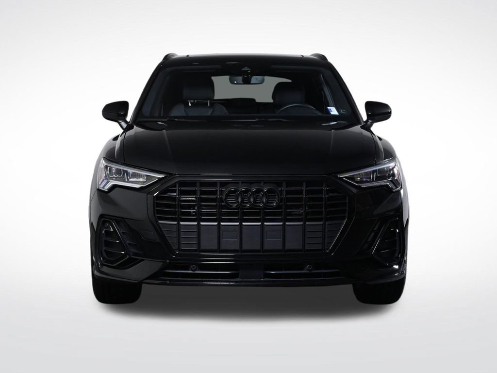 Certified 2025 Audi Q3 2.0T Premium w/ Convenience Package AWD/4WD image 8