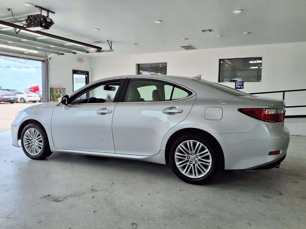 Used 2013 Lexus ES 350 w/ Luxury Pkg FWD image 20