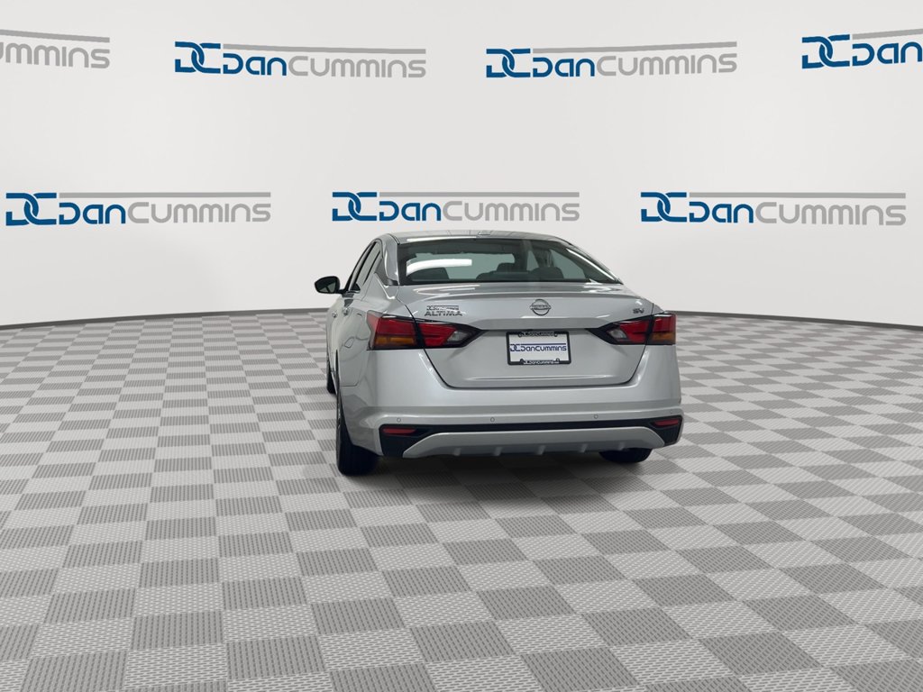 Used 2024 Nissan Altima 2.5 SV FWD image 7